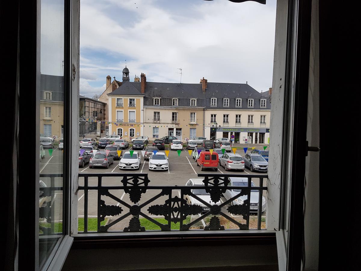 Hotel De France Saint-Calais Zewnętrze zdjęcie